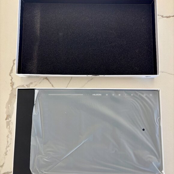 Huion Creative Pen Tablet - Picture 3 of 6